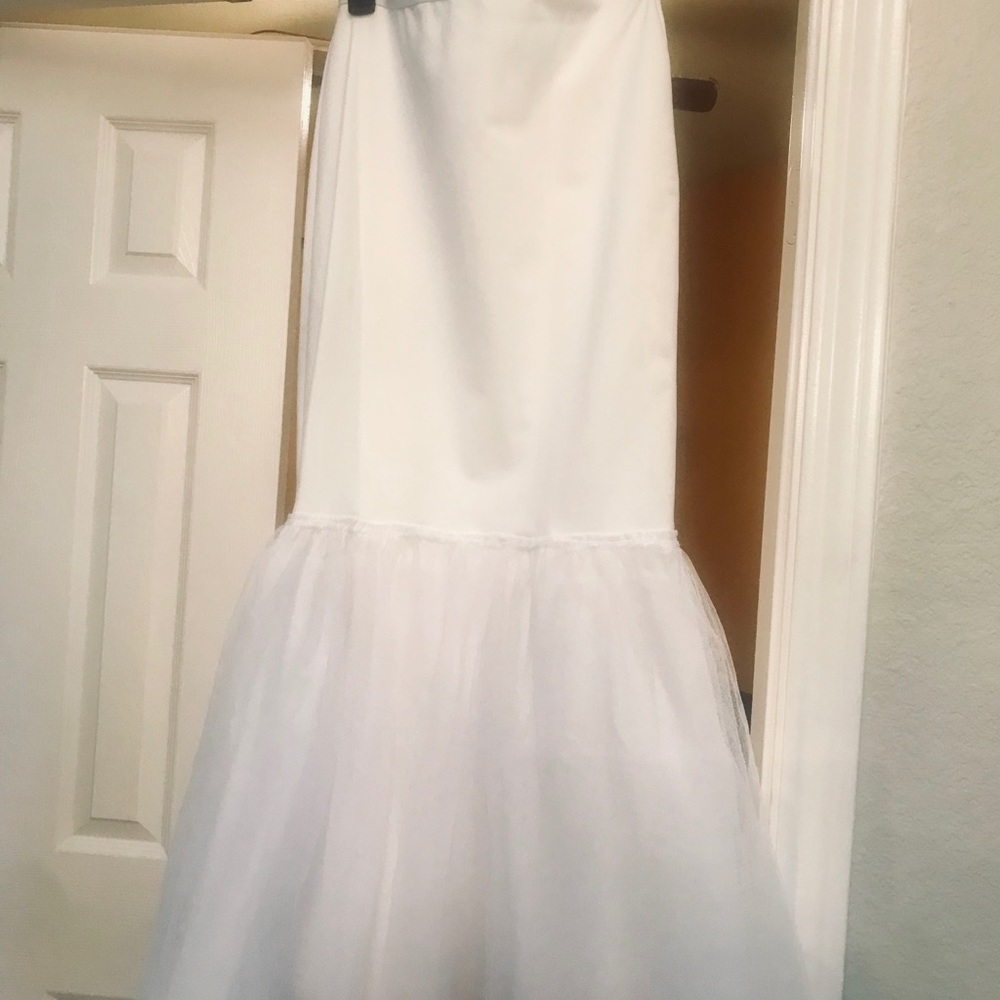 Trumpet Silhouette Slip